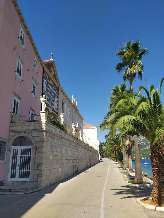 Apartments Rafaela Korcula Town Luaran gambar