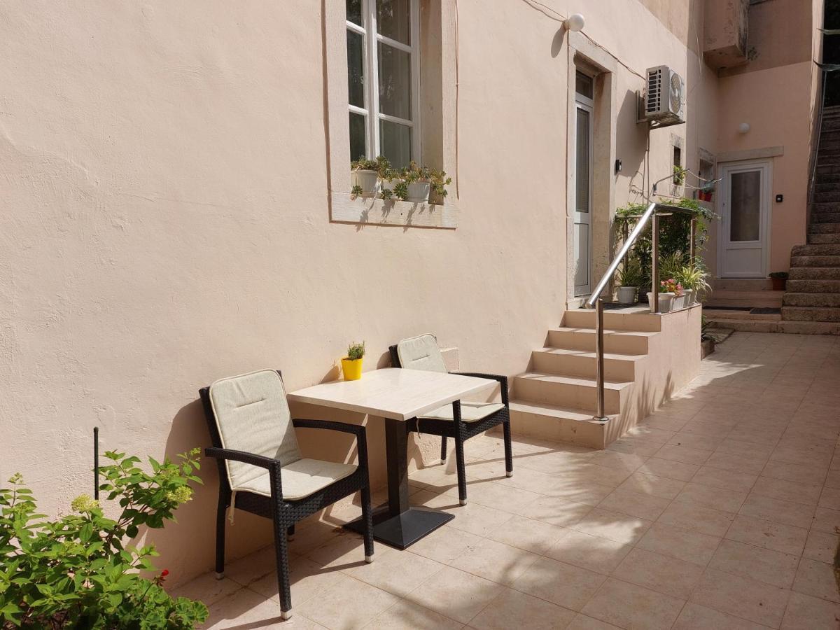 Apartments Rafaela Korcula Town Luaran gambar